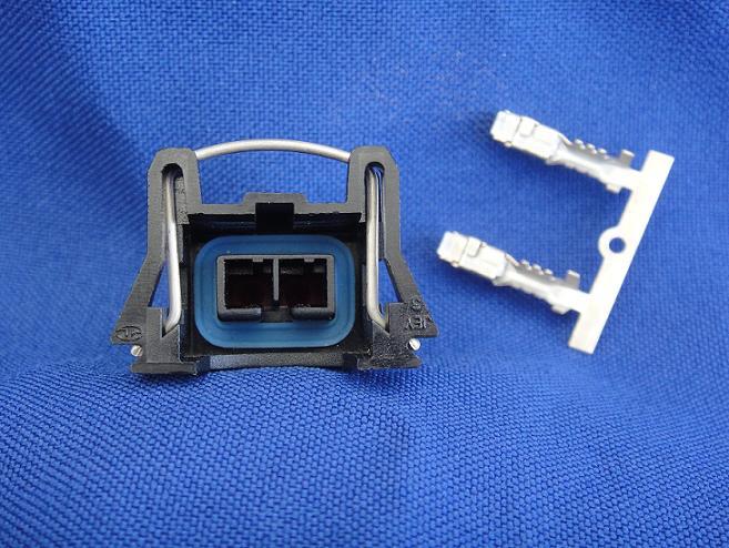 Insulated 2 Pin Injector Plug Connector Kit